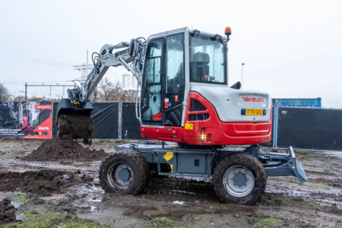 Takeuchi TB370W 13